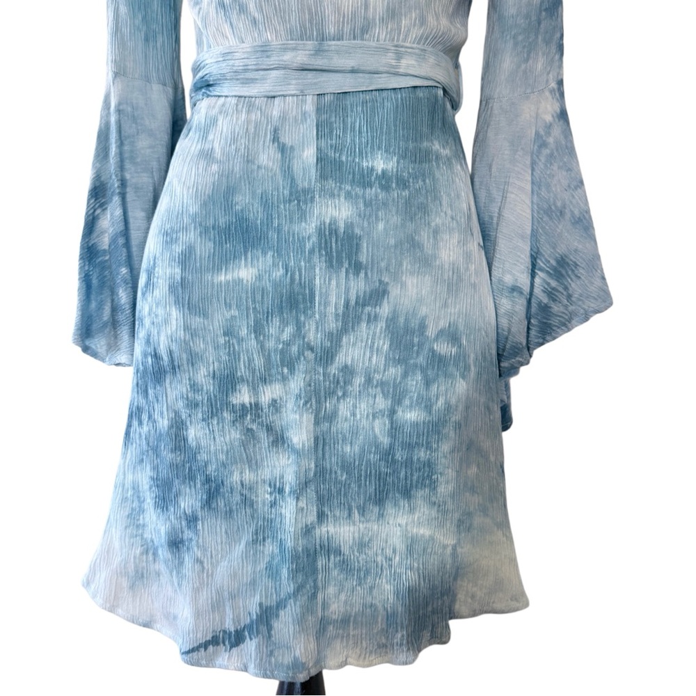 VENUS Sky Blue Tie Dye Bell Sleeve Belted Boho Mini Off Shoulder Rayon Size 6 - Picture 12 of 17